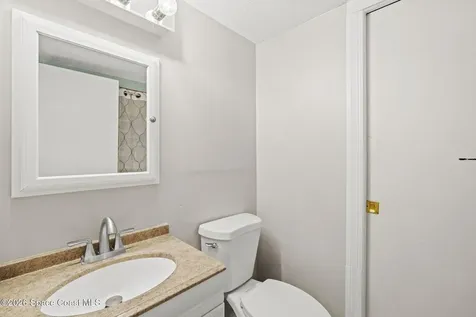 1812 Vista Oaks Circle NE Palm Bay FL 32905