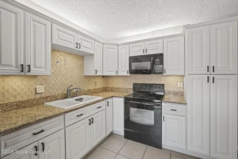 1812 Vista Oaks Circle NE Palm Bay FL 32905