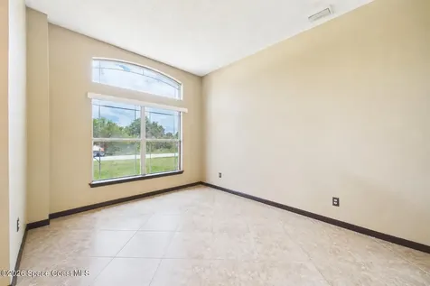 567 Mimosa Street SW Palm Bay FL 32908