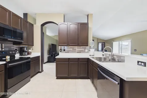 567 Mimosa Street SW Palm Bay FL 32908