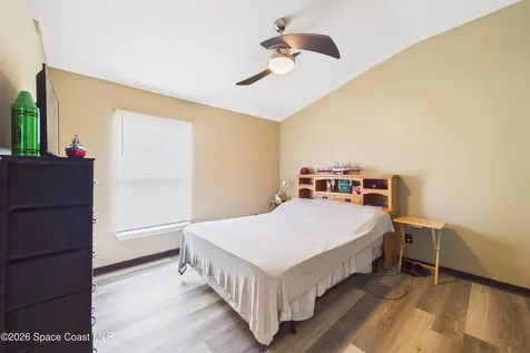 567 Mimosa Street SW Palm Bay FL 32908