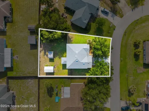 818 Boeing Street NE Palm Bay FL 32907