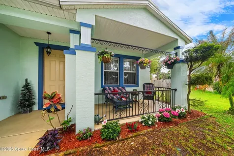 818 Boeing Street NE Palm Bay FL 32907
