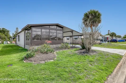 949 Laurel Circle Barefoot Bay FL 32976