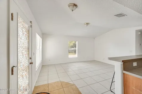 1238 Alcazar Street Daytona Beach FL 32117