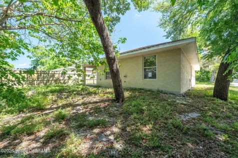 1238 Alcazar Street Daytona Beach FL 32117