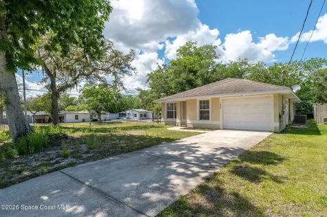 1238 Alcazar Street Daytona Beach FL 32117