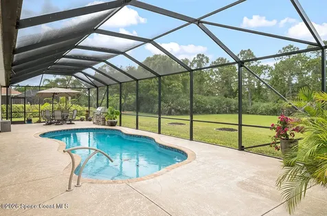 4239 Gardenwood Circle Grant FL 32949