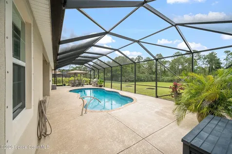 4239 Gardenwood Circle Grant FL 32949