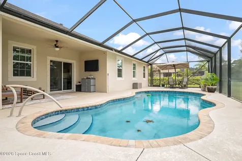4239 Gardenwood Circle Grant FL 32949
