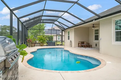 4239 Gardenwood Circle Grant FL 32949