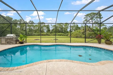 4239 Gardenwood Circle Grant FL 32949