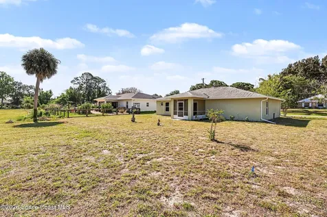 1188/1182 Ver Circle NE Palm Bay FL 32905