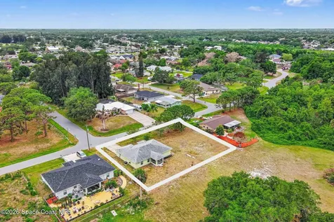 1188/1182 Ver Circle NE Palm Bay FL 32905