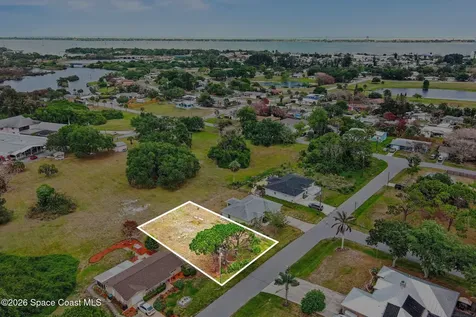 1188/1182 Ver Circle NE Palm Bay FL 32905