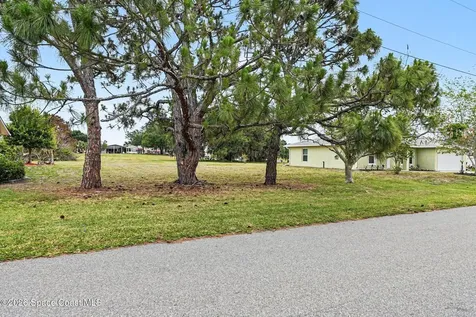 1188/1182 Ver Circle NE Palm Bay FL 32905