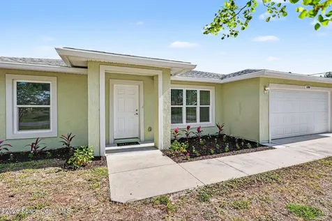 1188/1182 Ver Circle NE Palm Bay FL 32905