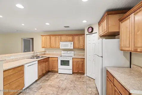 1188/1182 Ver Circle NE Palm Bay FL 32905