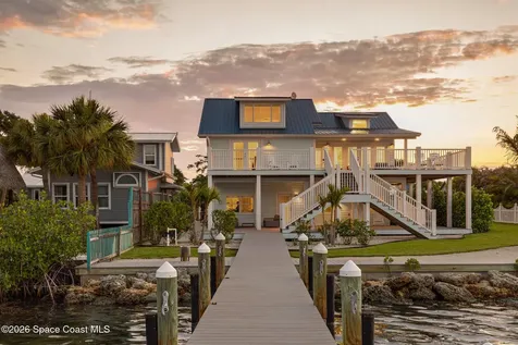 17 Vip Island Grant FL 32949