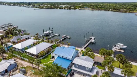 17 Vip Island Grant FL 32949