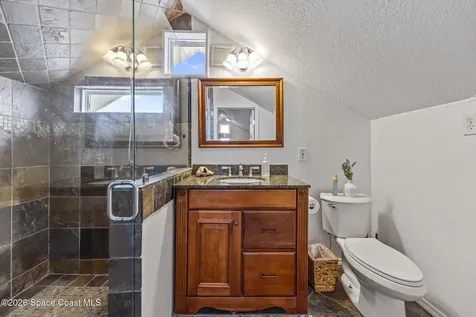 17 Vip Island Grant FL 32949
