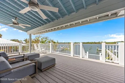17 Vip Island Grant FL 32949