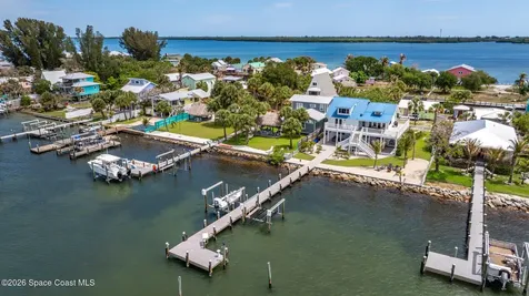 17 Vip Island Grant FL 32949