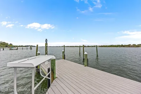 17 Vip Island Grant FL 32949