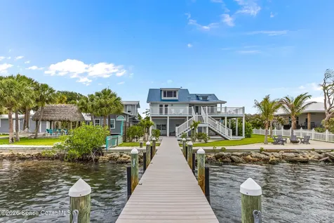 17 Vip Island Grant FL 32949