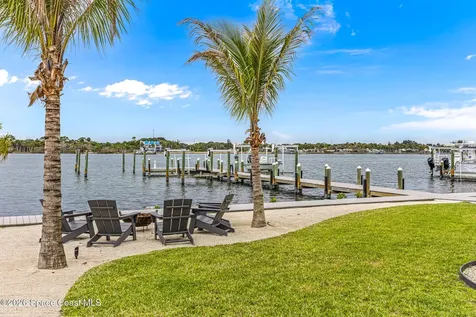 17 Vip Island Grant FL 32949