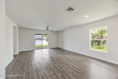 543 Lafayette Street SW Palm Bay FL 32908