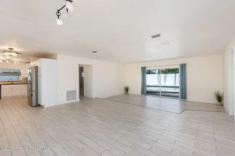 705 3rd Avenue Satellite Beach FL 32937