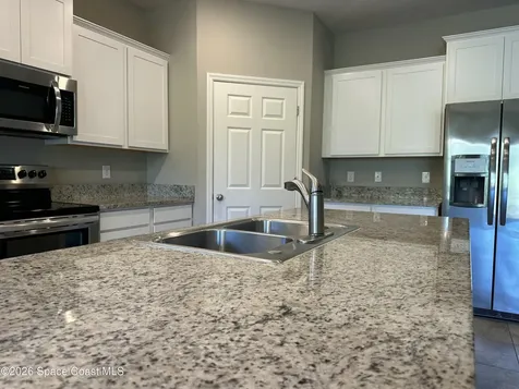 714 Old Country Road South E Palm Bay FL 32909