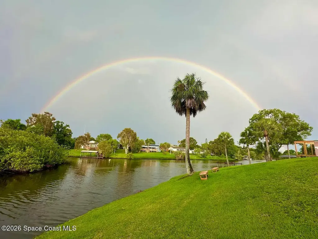 589 Hillside Court Melbourne FL 32935