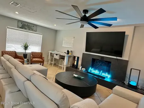 589 Hillside Court Melbourne FL 32935
