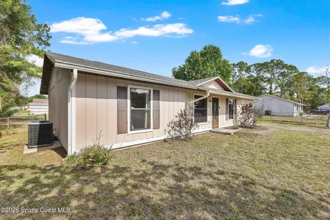 587 Tasco Avenue SW Palm Bay FL 32908
