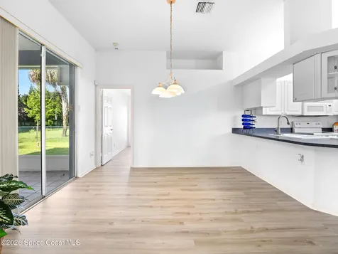 107 Larchmont Terrace W Sebastian FL 32958