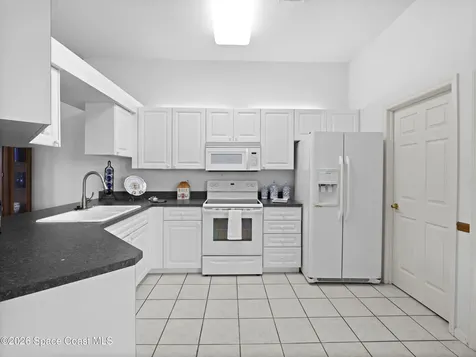 107 Larchmont Terrace W Sebastian FL 32958