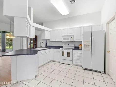 107 Larchmont Terrace W Sebastian FL 32958