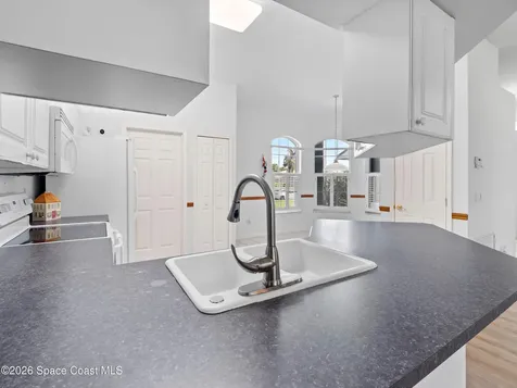 107 Larchmont Terrace W Sebastian FL 32958