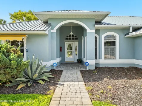107 Larchmont Terrace W Sebastian FL 32958