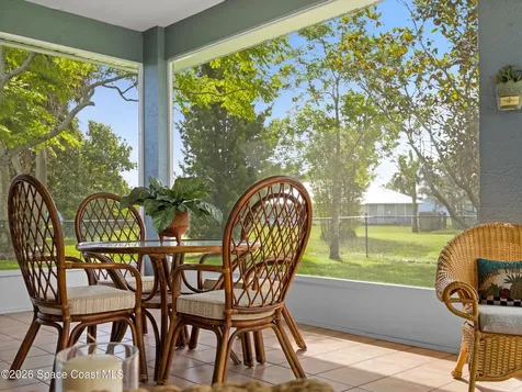 107 Larchmont Terrace W Sebastian FL 32958