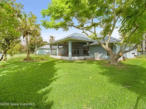 107 Larchmont Terrace W Sebastian FL 32958
