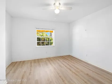 107 Larchmont Terrace W Sebastian FL 32958