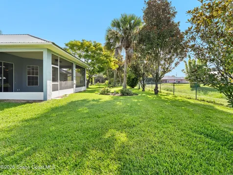 107 Larchmont Terrace W Sebastian FL 32958