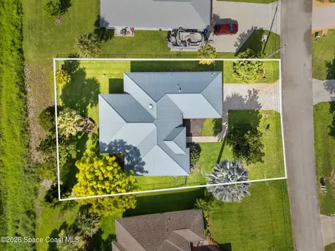 107 Larchmont Terrace W Sebastian FL 32958