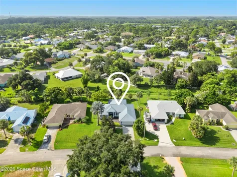 107 Larchmont Terrace W Sebastian FL 32958