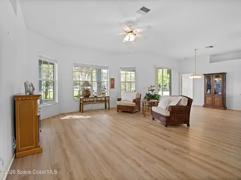 107 Larchmont Terrace W Sebastian FL 32958