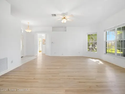 107 Larchmont Terrace W Sebastian FL 32958