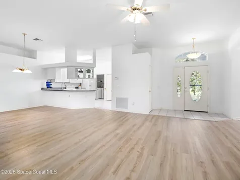 107 Larchmont Terrace W Sebastian FL 32958